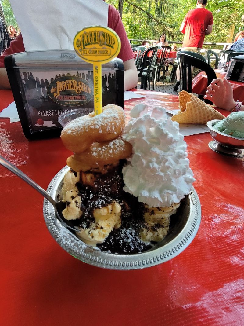 Sundaes That Steal the Show