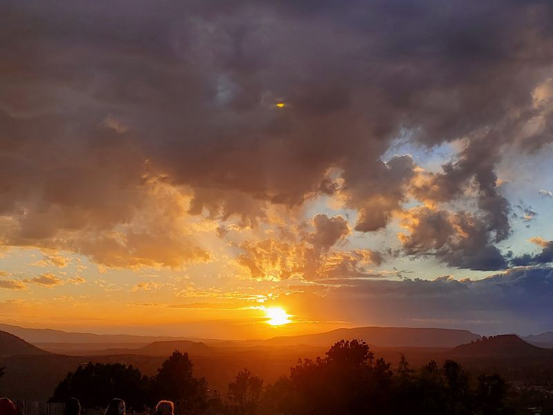 Sunset Colors That Look Like a Film Director Lit the Sky