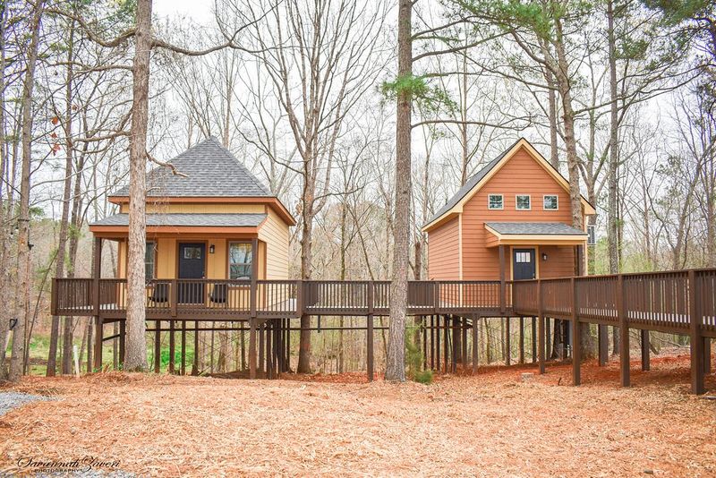 Surrounded by Nature Without Leaving Comfort Behind