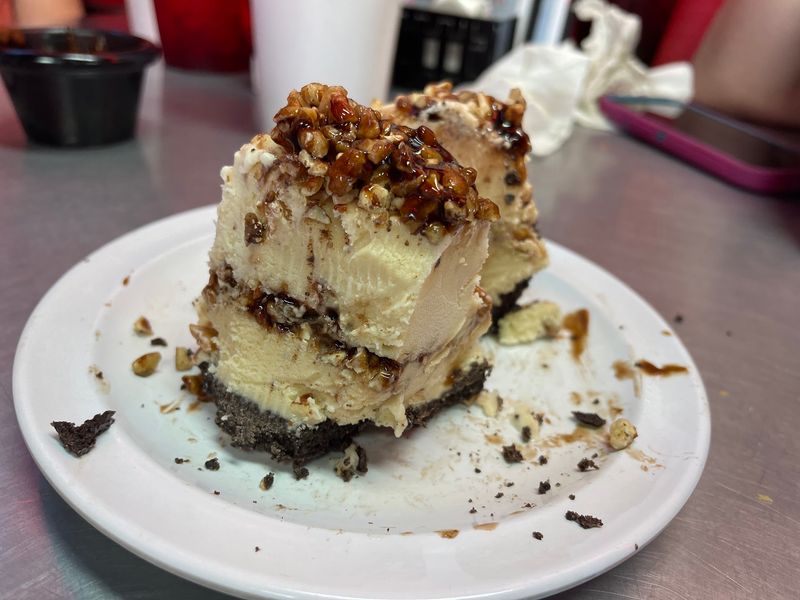 Sweet Endings and Pecan Ice Cream Pie Sweet Endings and Pecan Ice Cream Pie