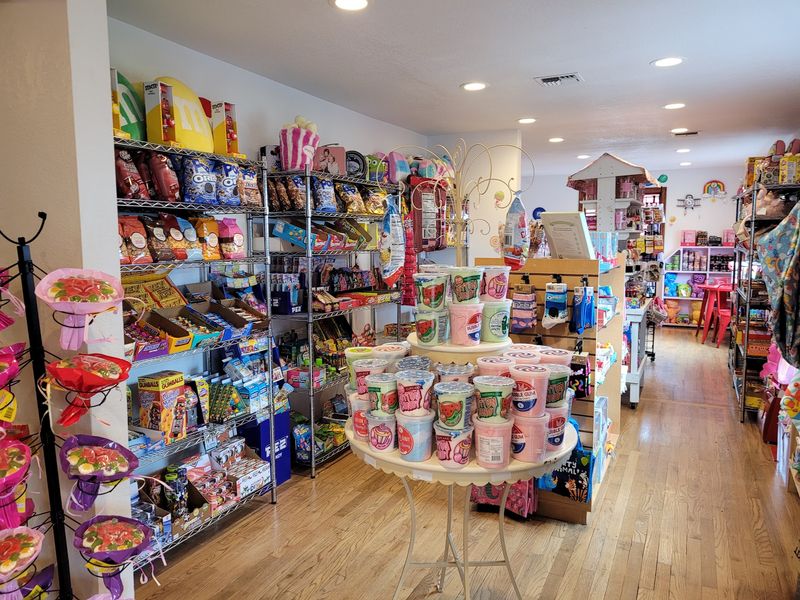 Sweet Tooth Central: Candy And Ice Cream