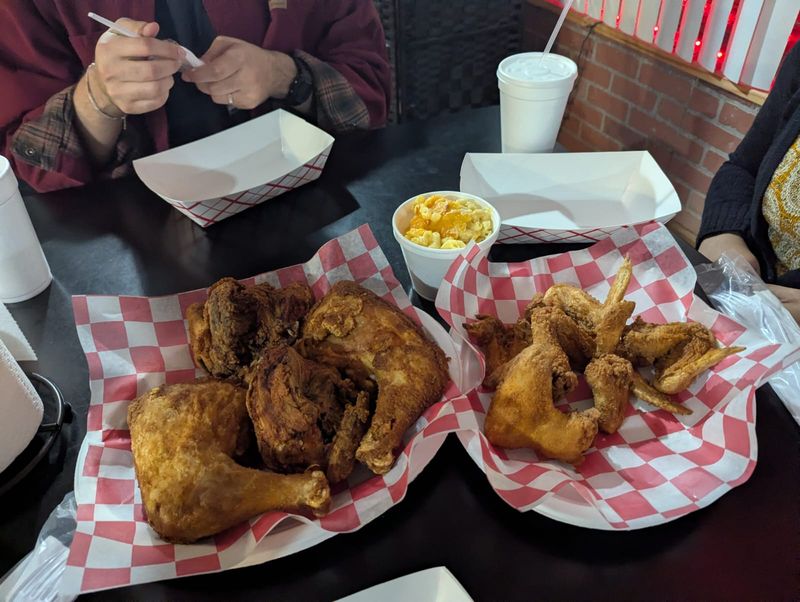 Sweetie Pie's Hot Chicken, Chattanooga, Tennessee Sweetie Pie's Hot Chicken, Chattanooga, Tennessee