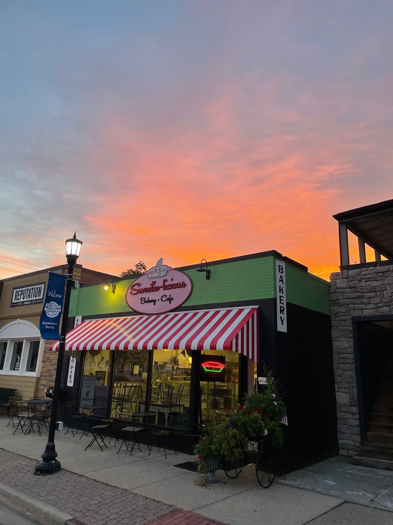 Sweetie-licious Bakery Cafe, DeWitt