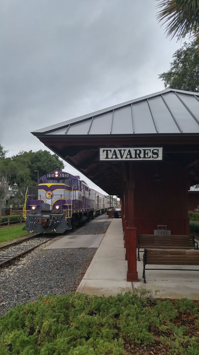 Tavares, Florida: The Seaplane City with Small-Town Charm