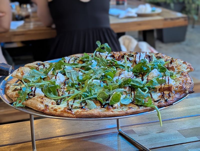Tavern-Style Thin Crust, An Illinois Signature