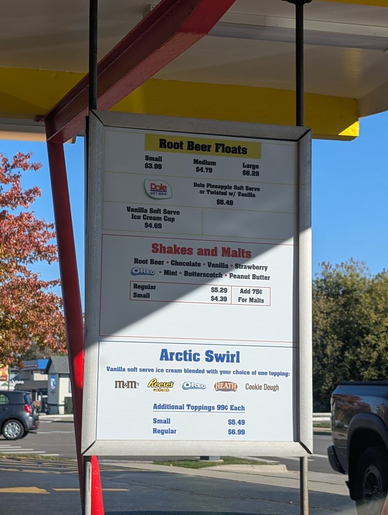 That Famous Frosty Root Beer