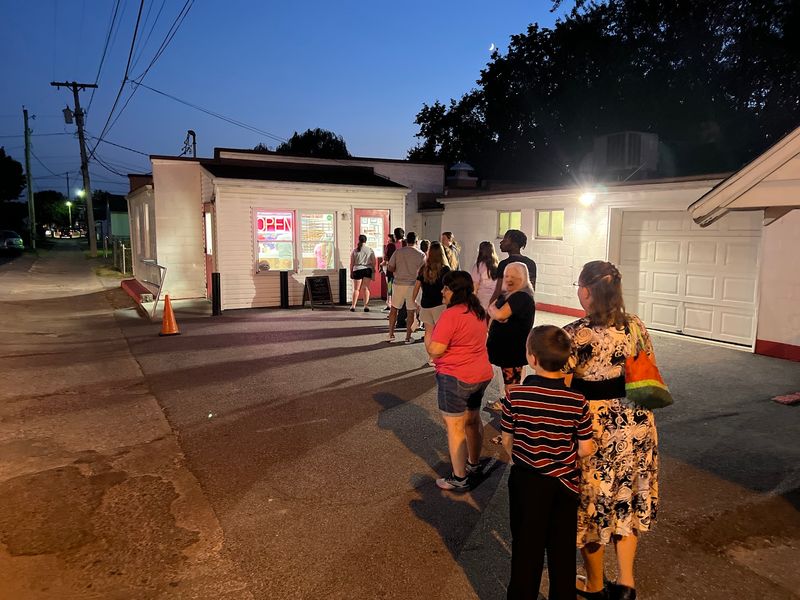The 7 PM Opening That Confuses First-Timers The 7 PM Opening That Confuses First-Timers