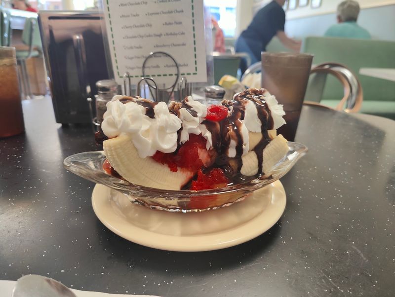 The Banana Split Built for Sharing
