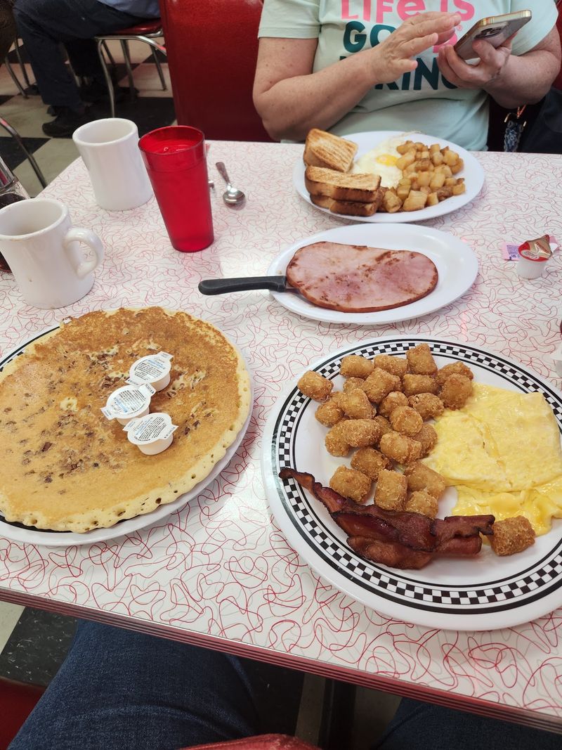 The Breakfast That Draws A Crowd