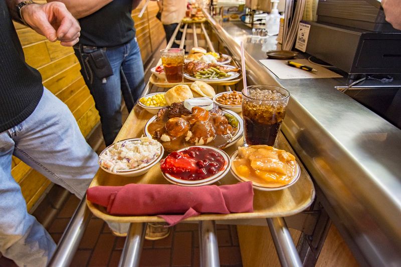 The Cafeteria-Style Experience That Sets Underwood's Apart The Cafeteria-Style Experience That Sets Underwood's Apart