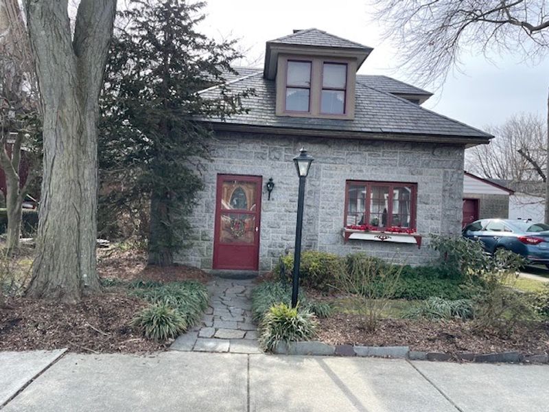The Carriage House Hideaway