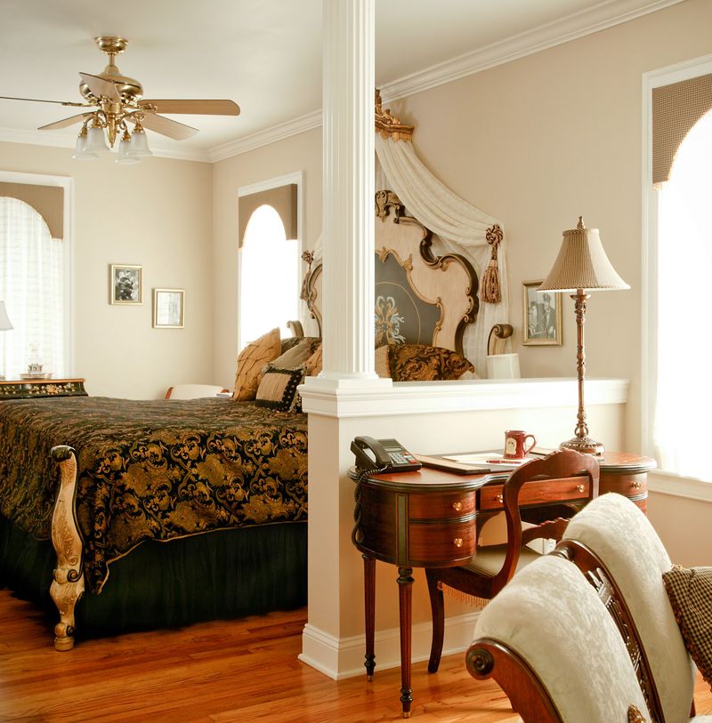 The Carriage House Suites