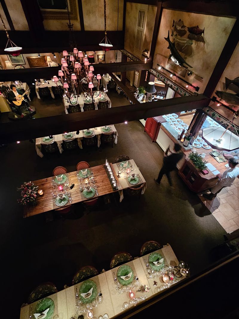 The Communal Table Where Strangers Become Friends