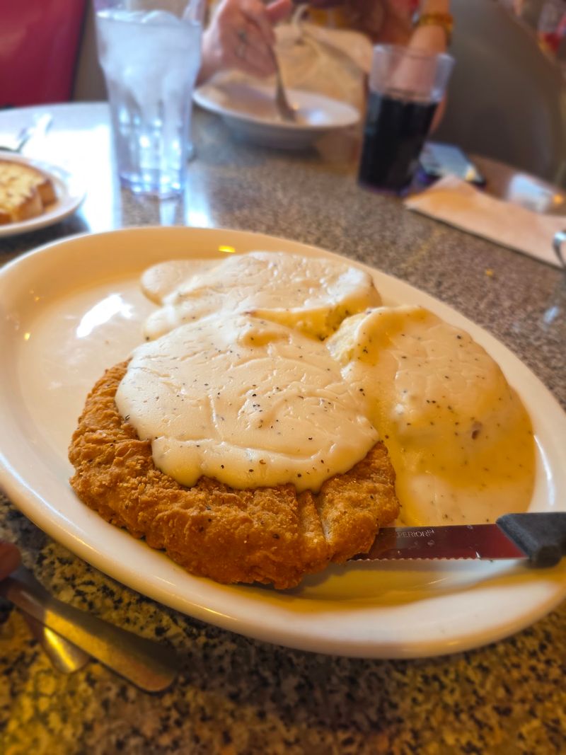 The Country Breakfast Regulars Rave About