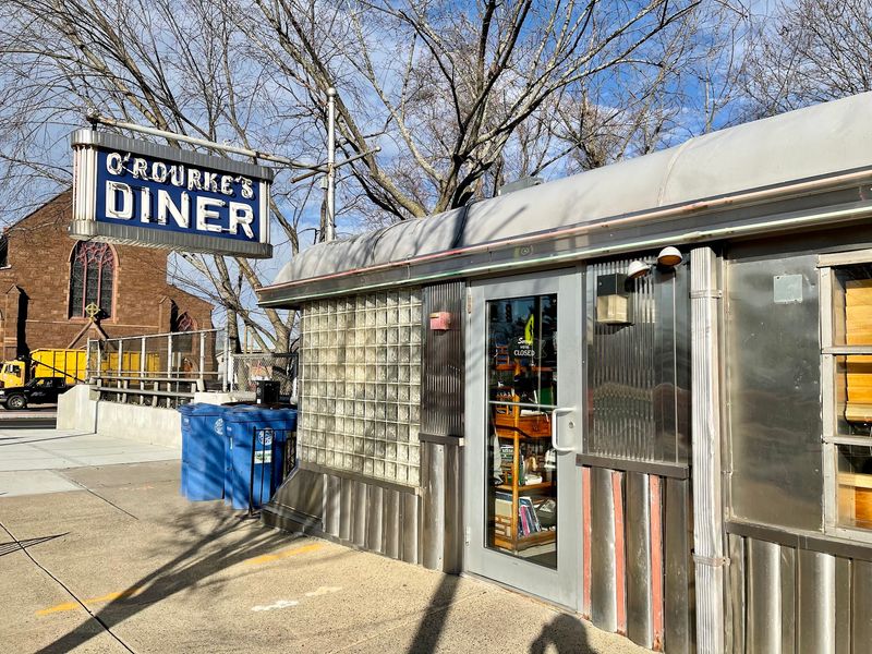 The Dining Car That Time Forgot