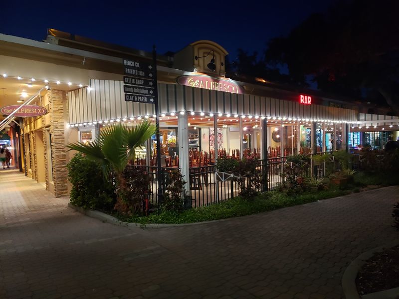 The Downtown That Turns Slices Into A Scene