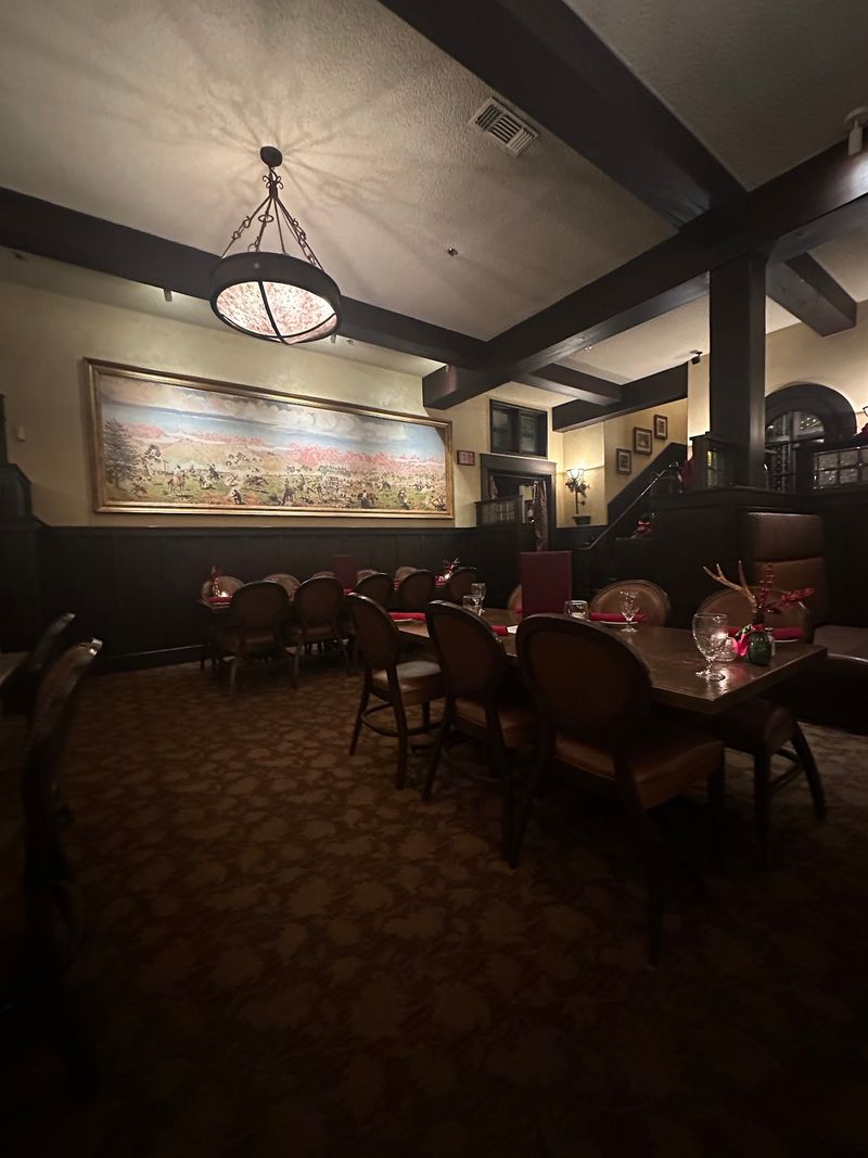The Elegant Atmosphere That Sets the Mood The Elegant Atmosphere That Sets the Mood