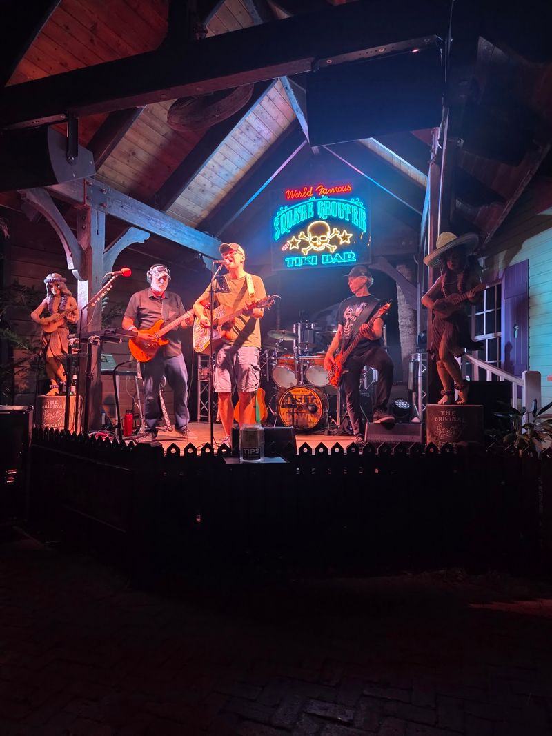 The Famous Country Music Connection