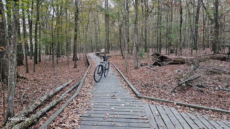 The Flat Four-Mile Loop By The Water The Flat Four-Mile Loop By The Water