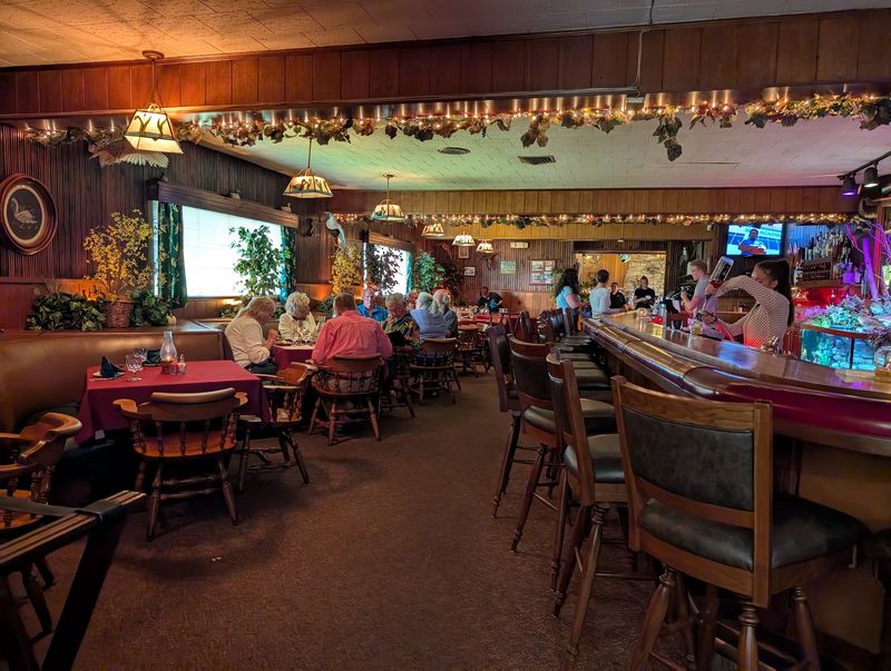 The Friday Fish Fry That Fills Every Seat