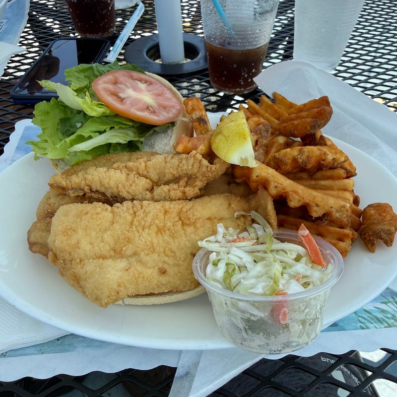 The Fried Flounder That Draws the Crowds The Fried Flounder That Draws the Crowds