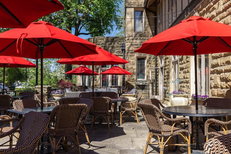 The Granville Inn Morning Table, Granville