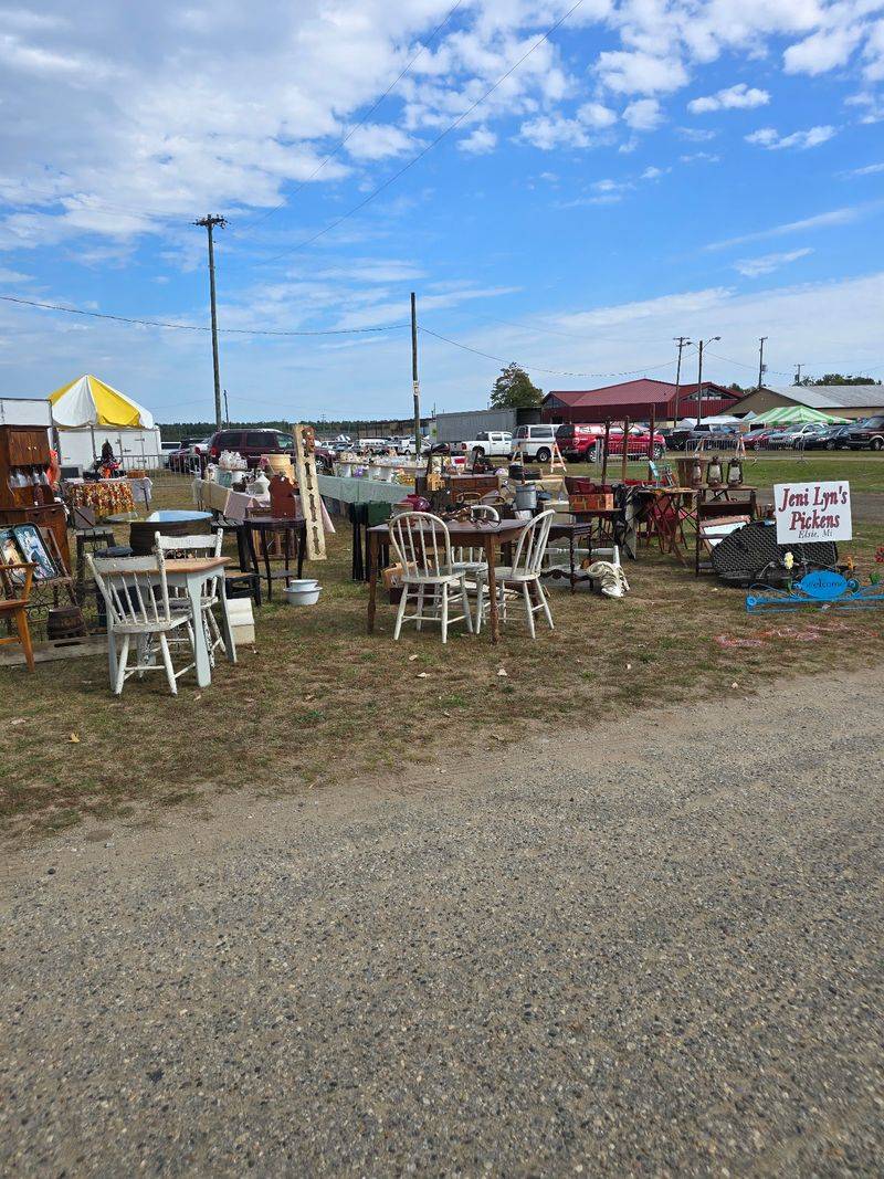 The Great Antique Versus Flea Market Debate