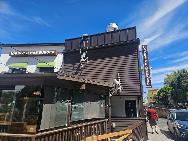 The Haunted Hamburger, Jerome