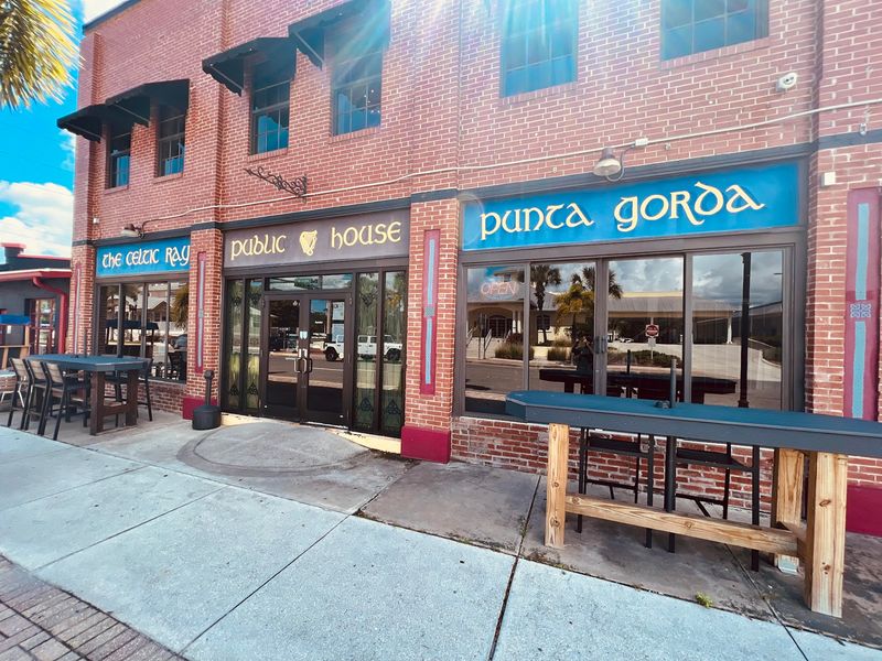 The Independent Bar and Cafe, Punta Gorda