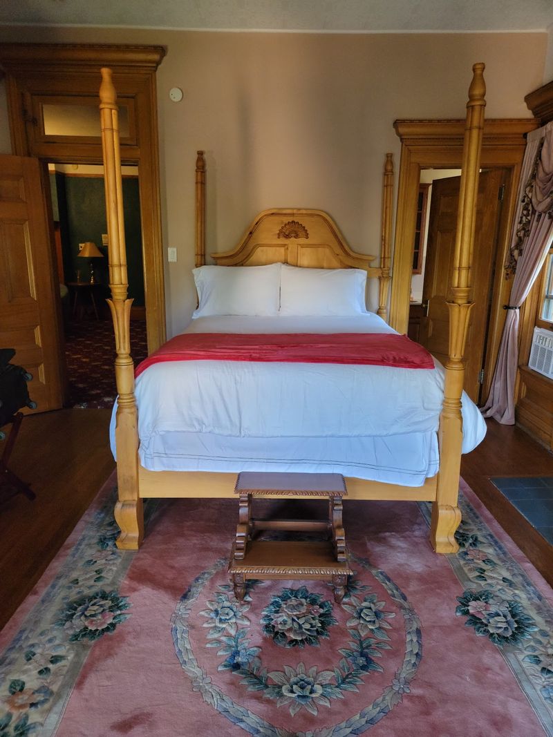 The King Room and the Governor's Suite