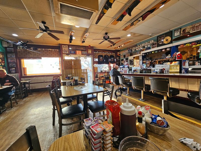 The Little Bar Where You Beat The Wait