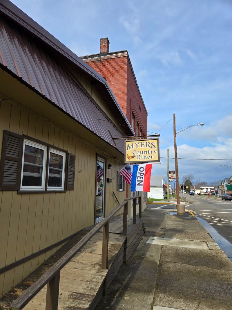 The Little Diner On East Main The Little Diner On East Main