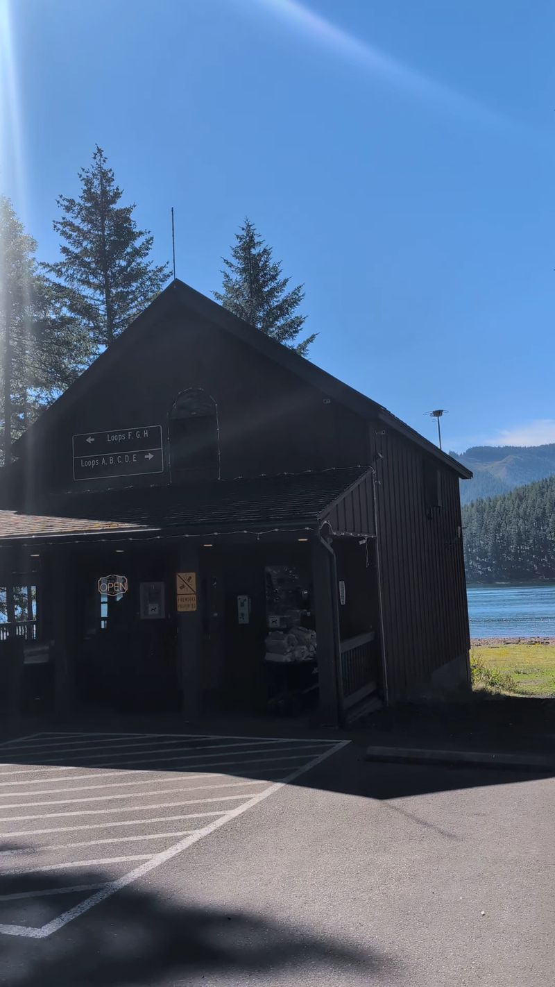 The Little Store, Clean Showers, And Friendly Staff