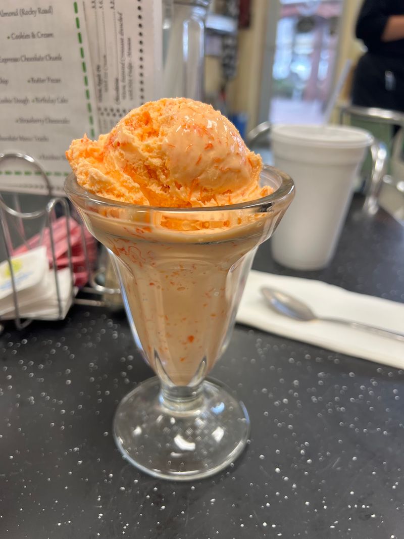 The Orange Pineapple That Draws a Crowd