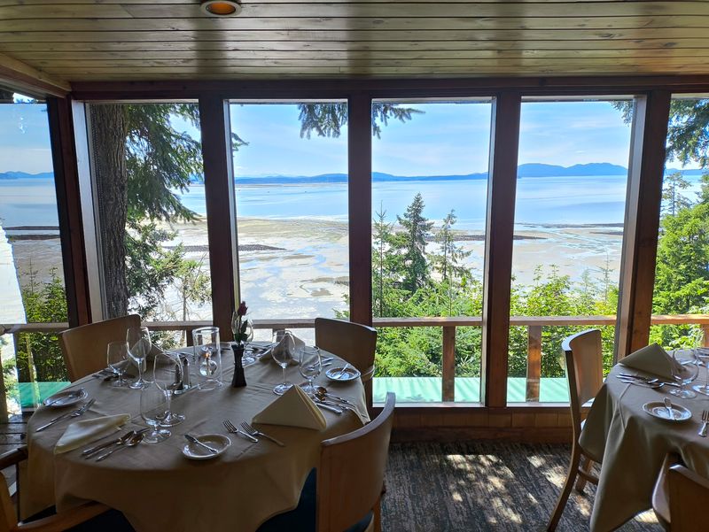 The Oyster Bar on Chuckanut Drive, Bow, Washington