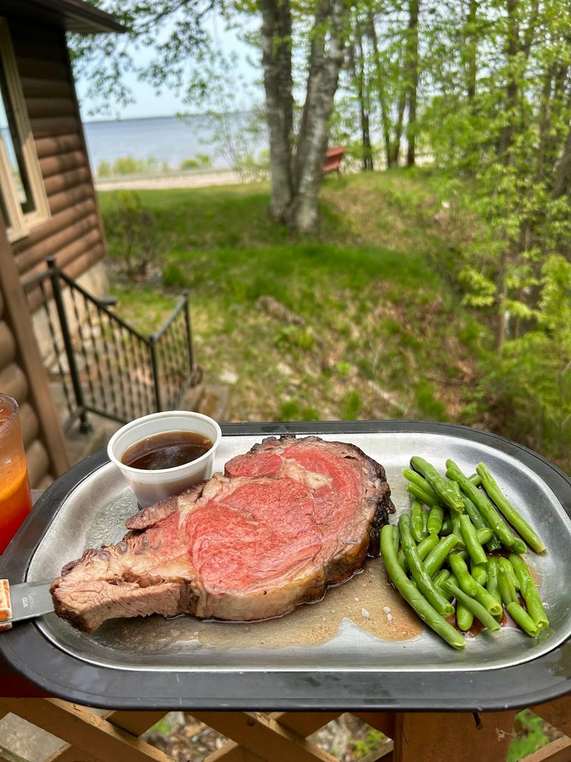 The Prime Rib That Built the Reputation