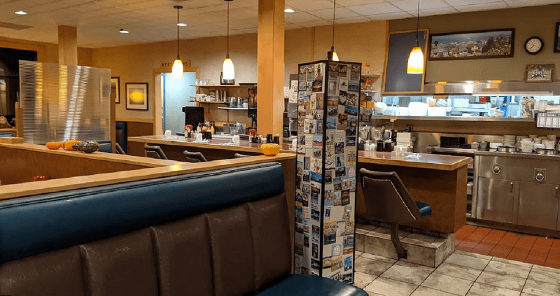 The Retro Diner Setting