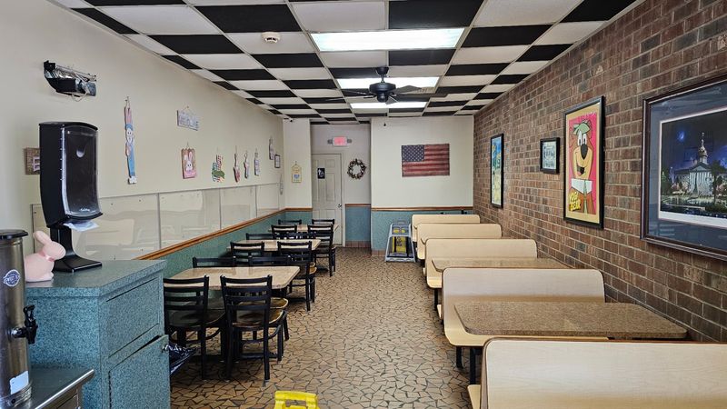 The Retro Dining Room Atmosphere