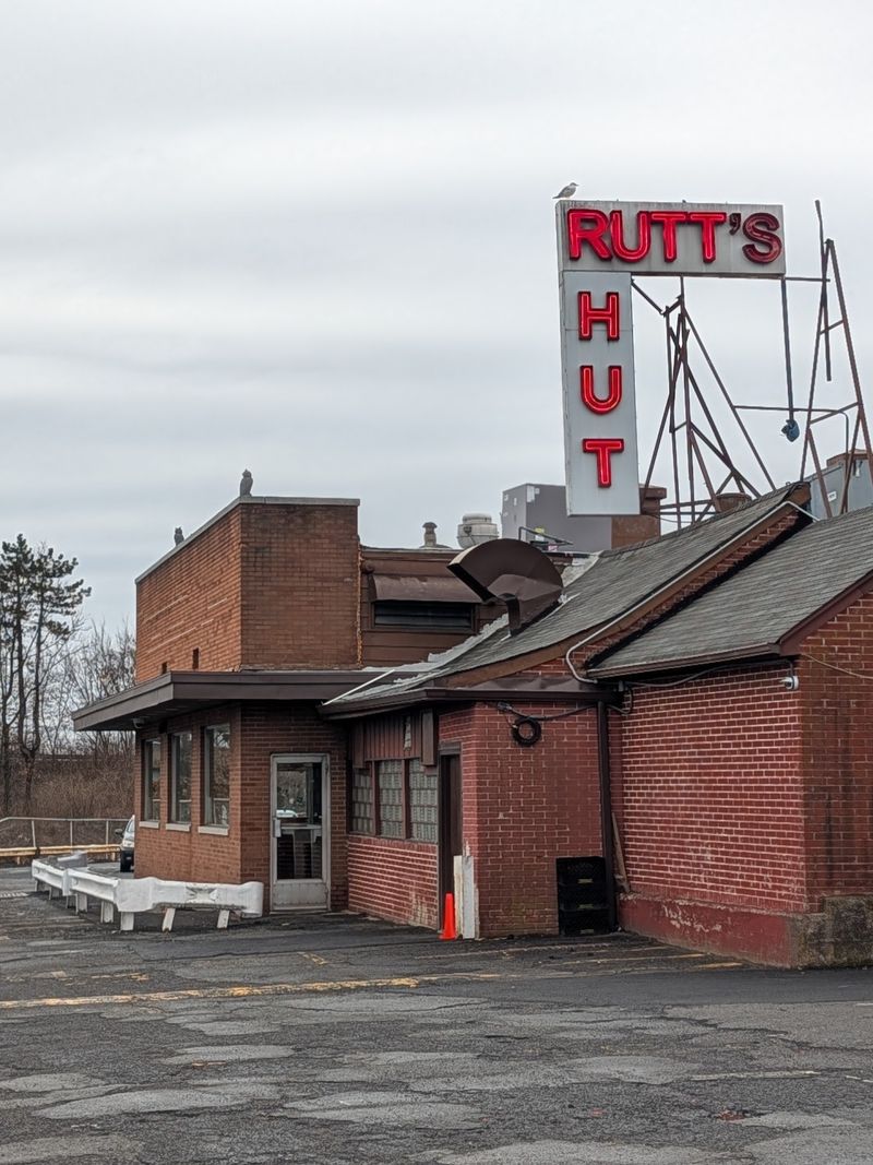 The Roadside Landmark On River Road