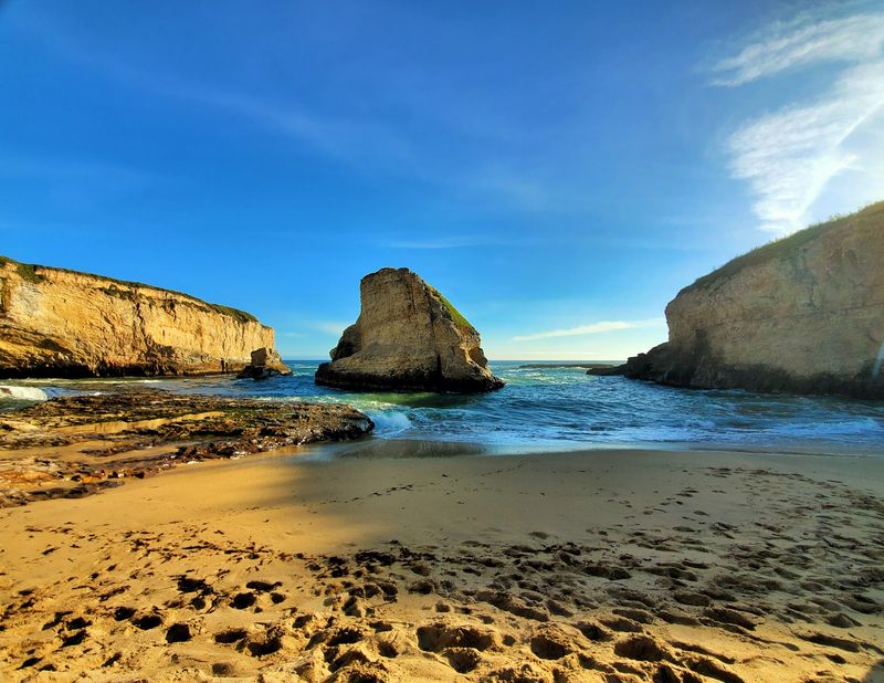 The Shark Fin Cove Loop Trail