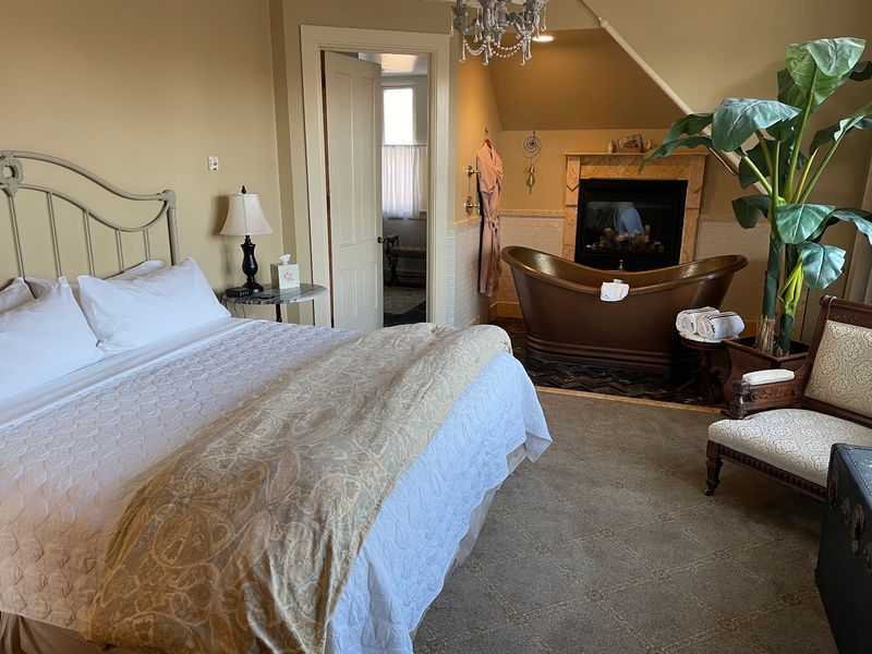The Solarium Suite Steals the Spotlight The Solarium Suite Steals the Spotlight