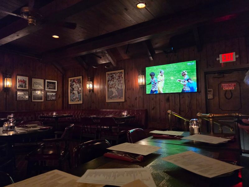 The Sportsman Lounge And Angus Room The Sportsman Lounge And Angus Room