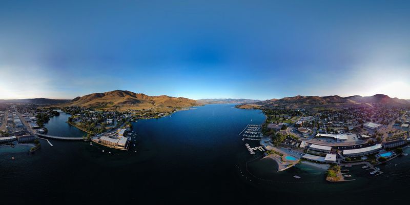 The Town at the Tip of the Lake