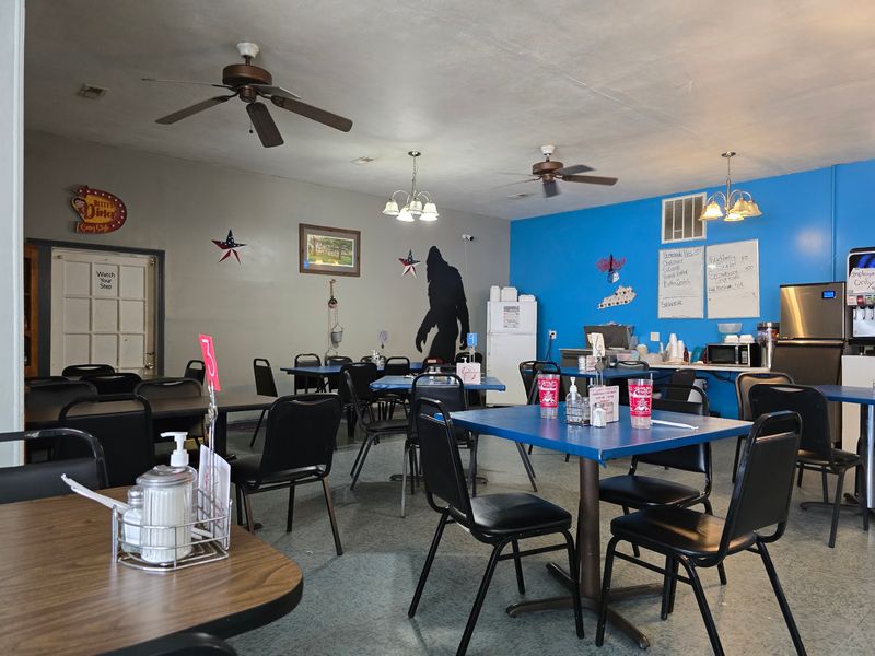 The Warm Welcome Regulars Rave About