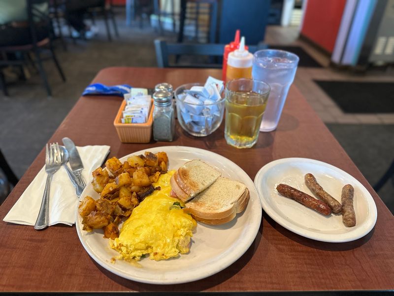 The Western Omelette That Regulars Keep Coming Back For The Western Omelette That Regulars Keep Coming Back For