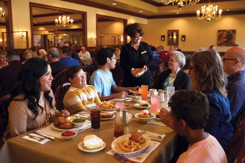 The Wilds Diner Feel at Hartville Kitchen, Hartville