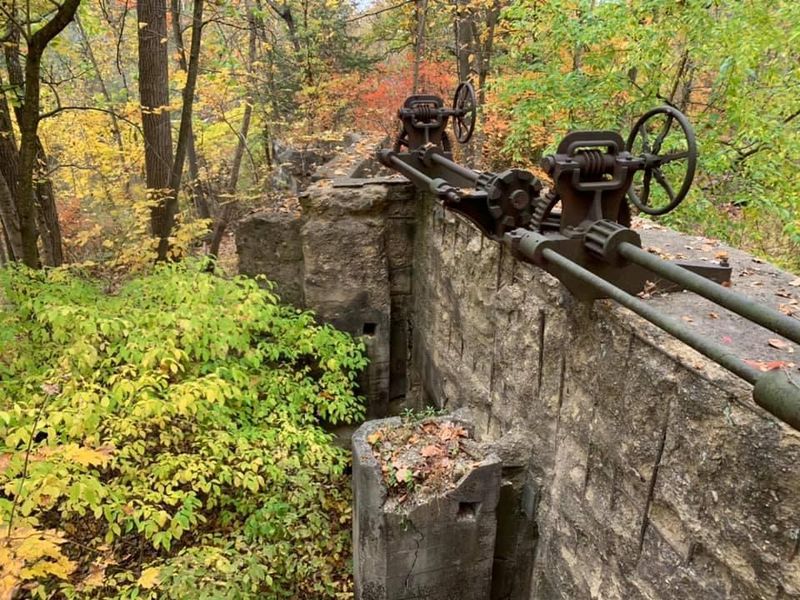 Traces of The Falls Electric Company