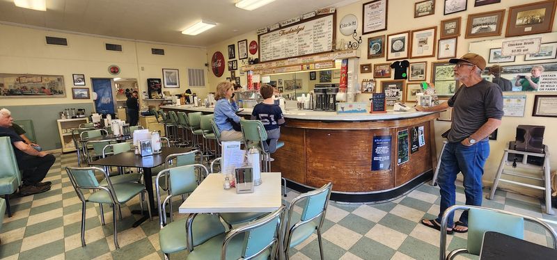 Trowbridge's, Florence, Alabama