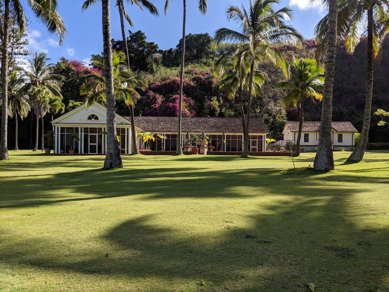 Two Gardens, One Unforgettable Setting Two Gardens, One Unforgettable Setting