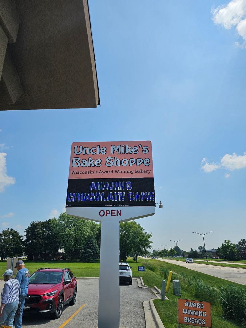 Uncle Mike's Bake Shoppe, Green Bay, WI Uncle Mike's Bake Shoppe, Green Bay, WI
